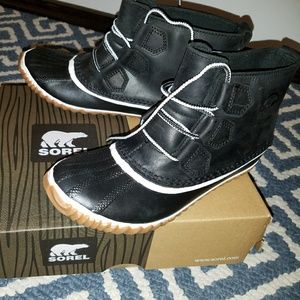 New Black Sorel Out n About Boots Size 7.5